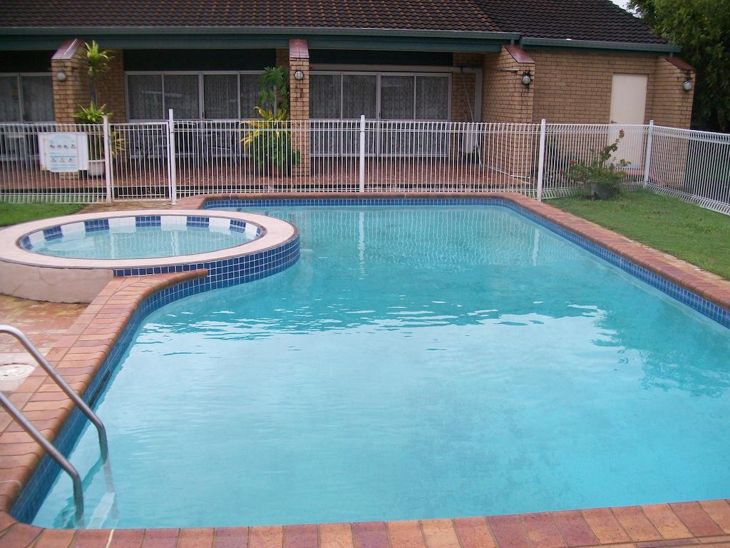 Sun Plaza Motel - Mackay Eksteriør bilde