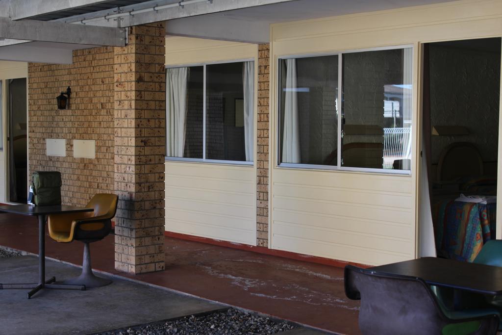 Sun Plaza Motel - Mackay Eksteriør bilde