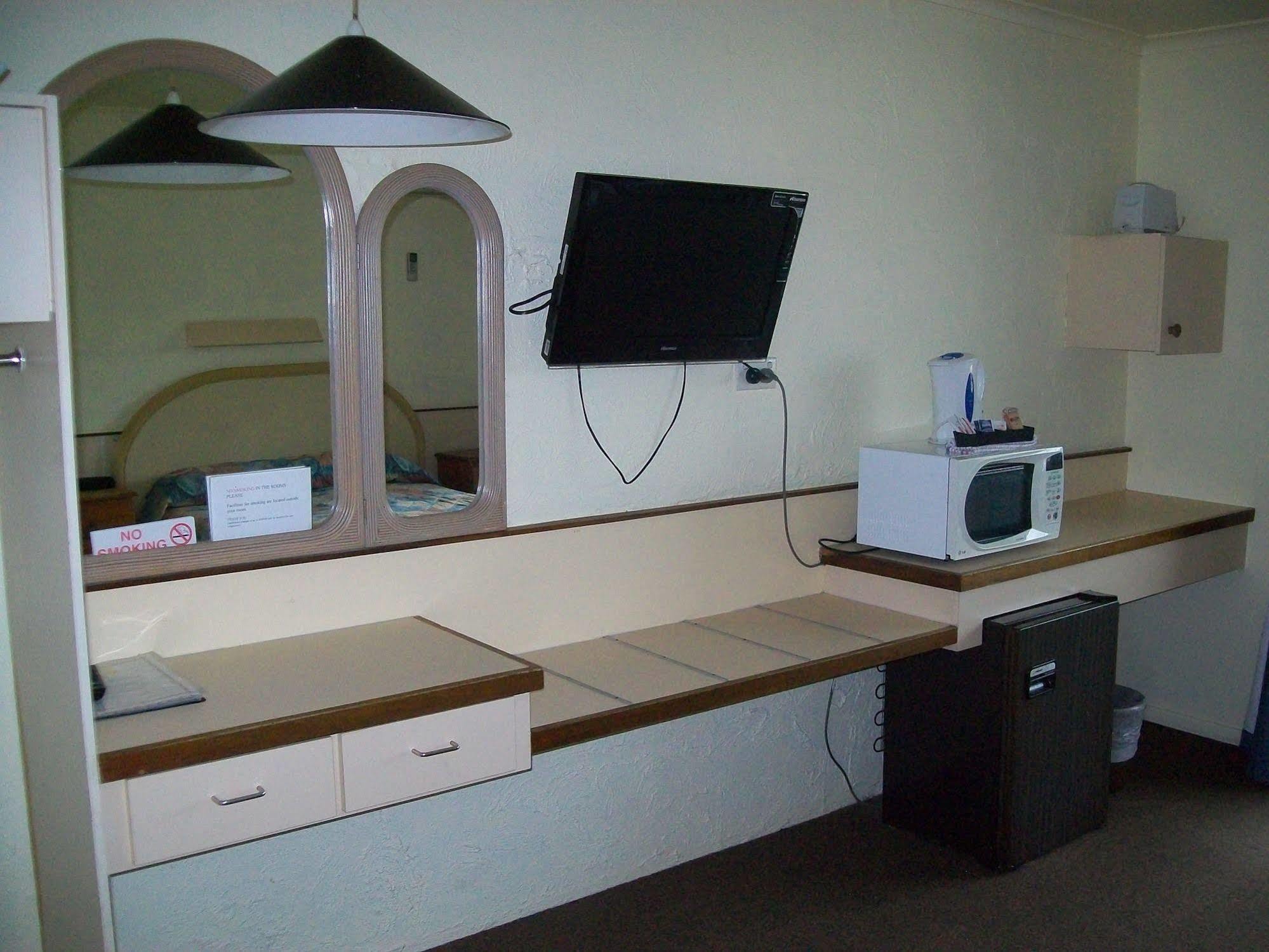 Sun Plaza Motel - Mackay Eksteriør bilde