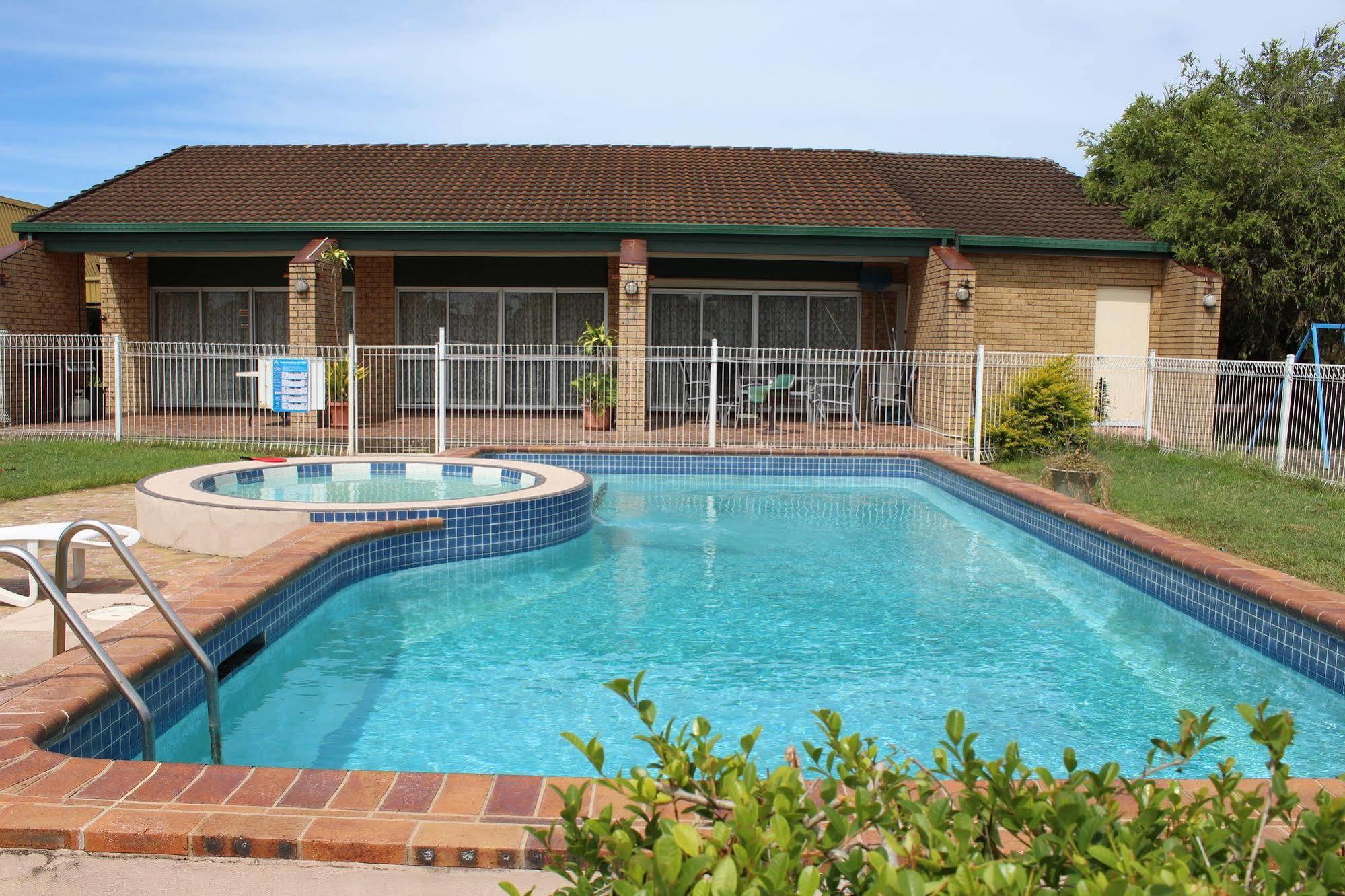 Sun Plaza Motel - Mackay Eksteriør bilde